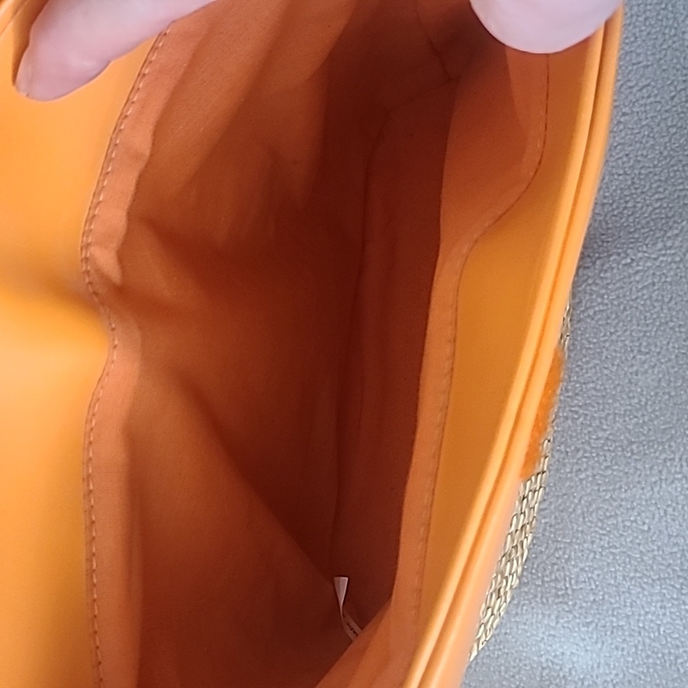 Straw Purse - Picture 2 of 5